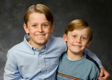 under the couch real brothers spencer and justin